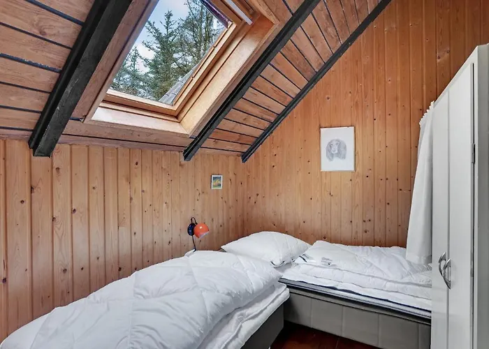 Holiday home 2 Bedroom Beautiful In